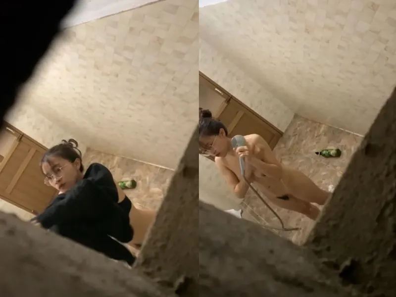 Quay lén nhân tình vú ngon tắm, khe bím chảy nước ròng ròng